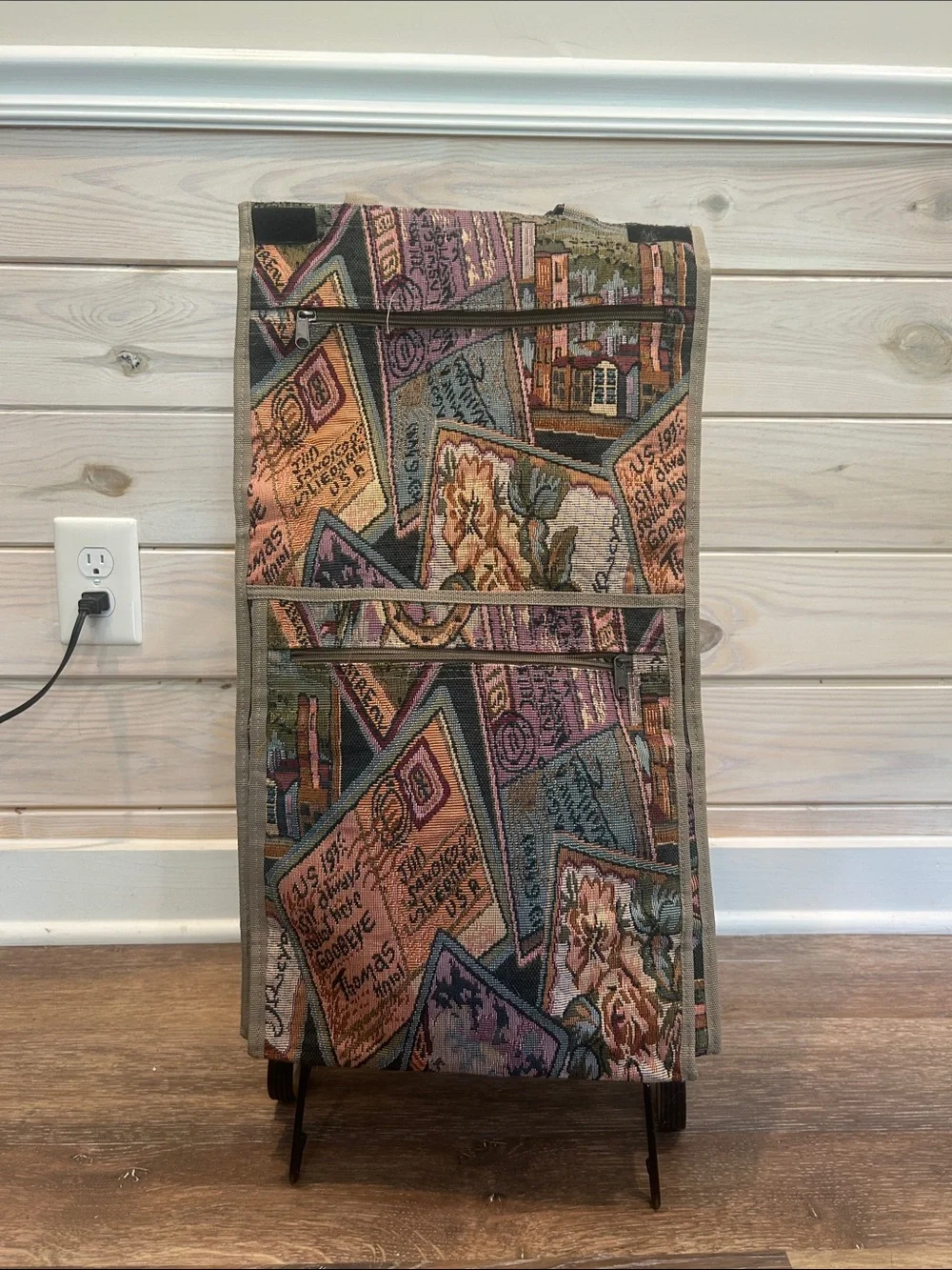Vintage Jade Route 66 Tapestry Pattern Rolling Tote Bag - Multicolor